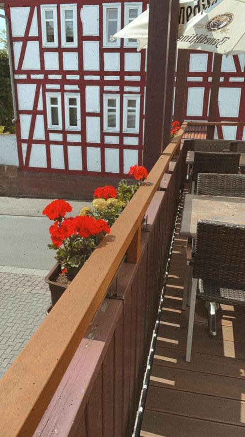 Hotel Zur Sonne Kirchhain Esterno foto