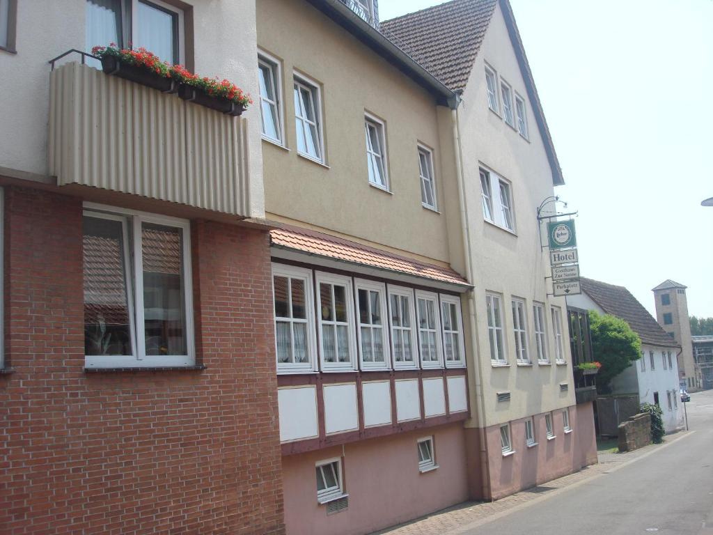 Hotel Zur Sonne Kirchhain Esterno foto
